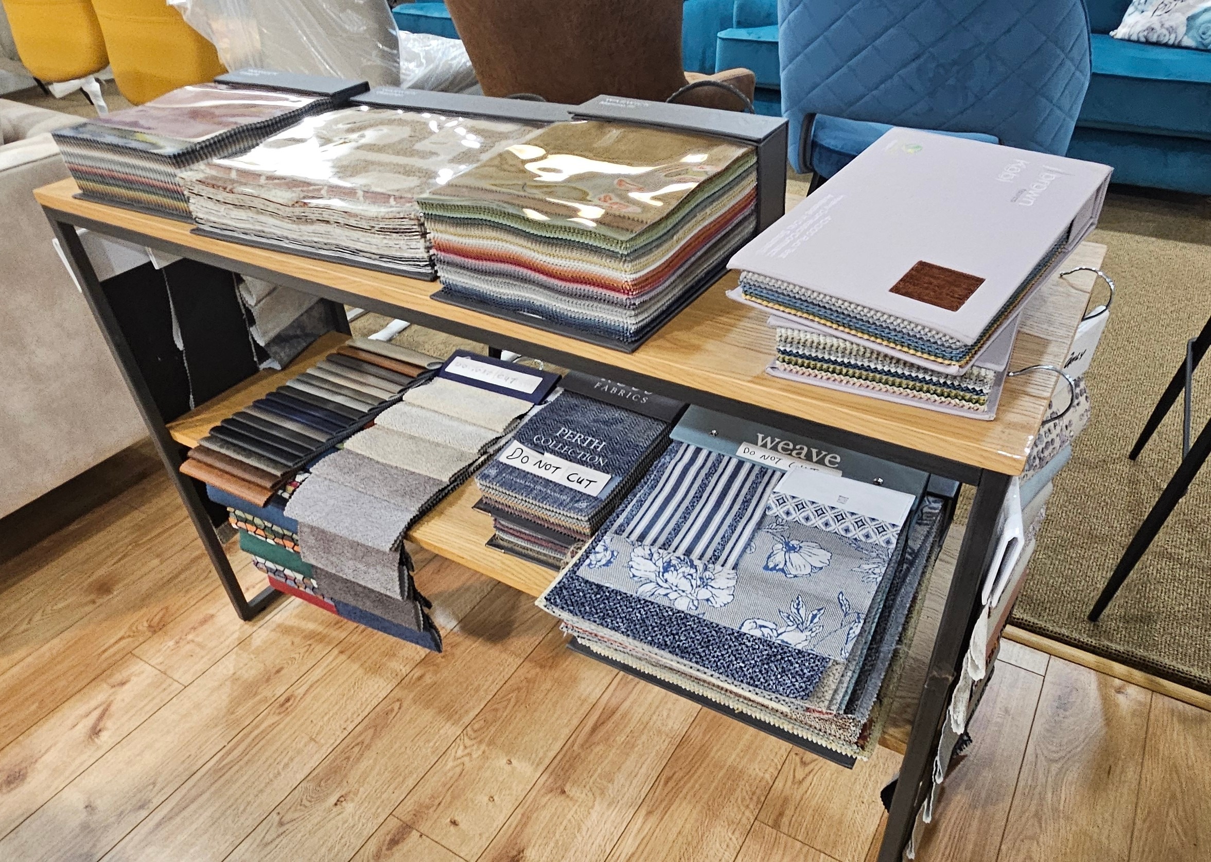 Evita Sofa - Image 7