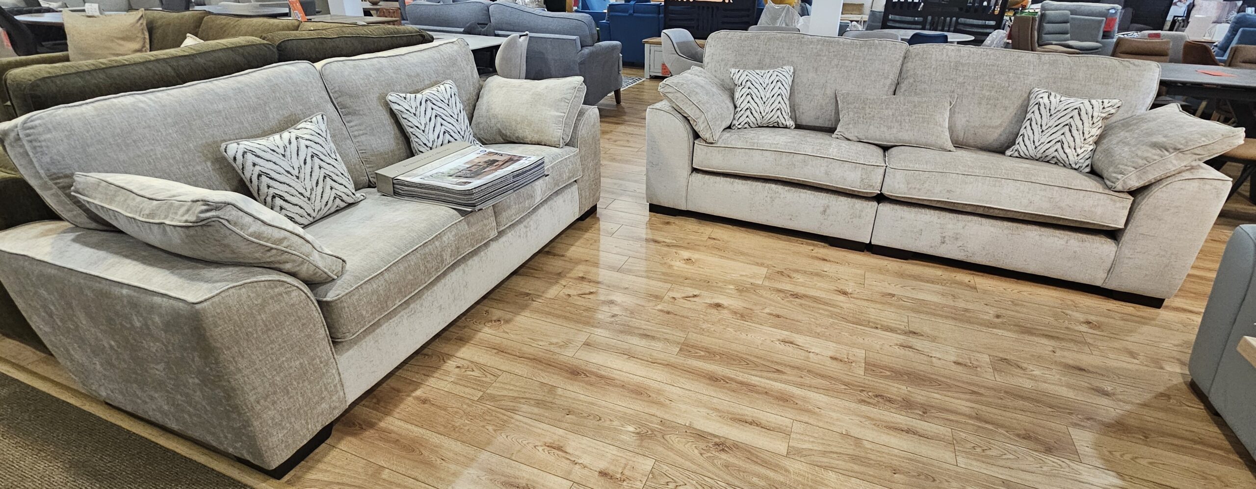 Flynn Sofa - Image 2